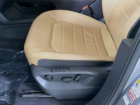 Used 2024 Volkswagen Atlas Cross Sport SEL AWD/4WD image 21