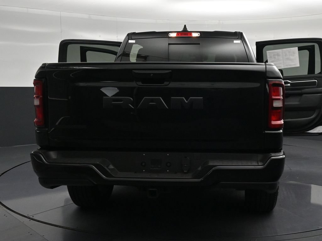 Used 2025 RAM 1500 Big Horn RWD image 33
