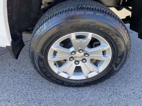 Used 2022 Chevrolet Colorado LT image 28