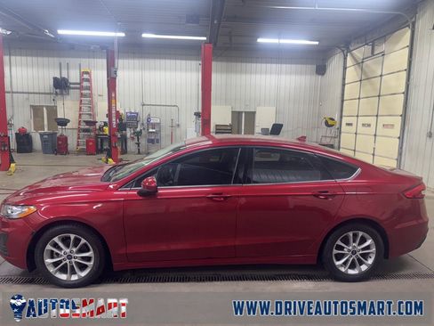 Used 2020 Ford Fusion SE image 7