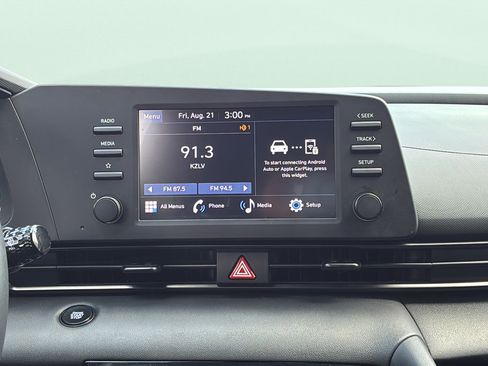 Used 2025 Hyundai Elantra Sport FWD image 19