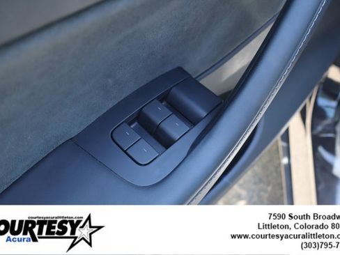 Used 2024 Tesla Model Y Long Range AWD/4WD image 22