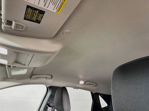 Used 2025 Ford Escape Active AWD/4WD image 5