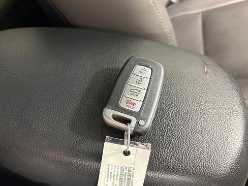 Used 2013 Hyundai Elantra Limited w/ Technology Pkg FWD image 39