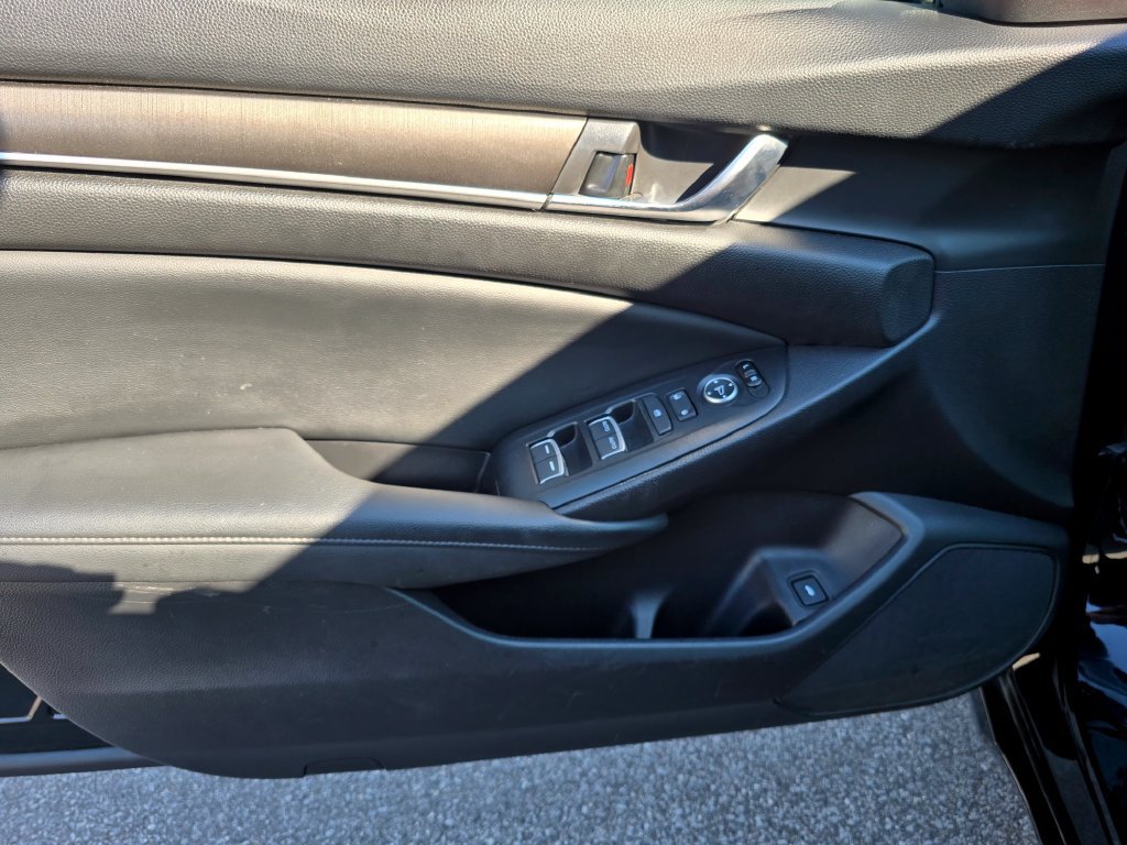 Used 2021 Honda Accord LX image 10