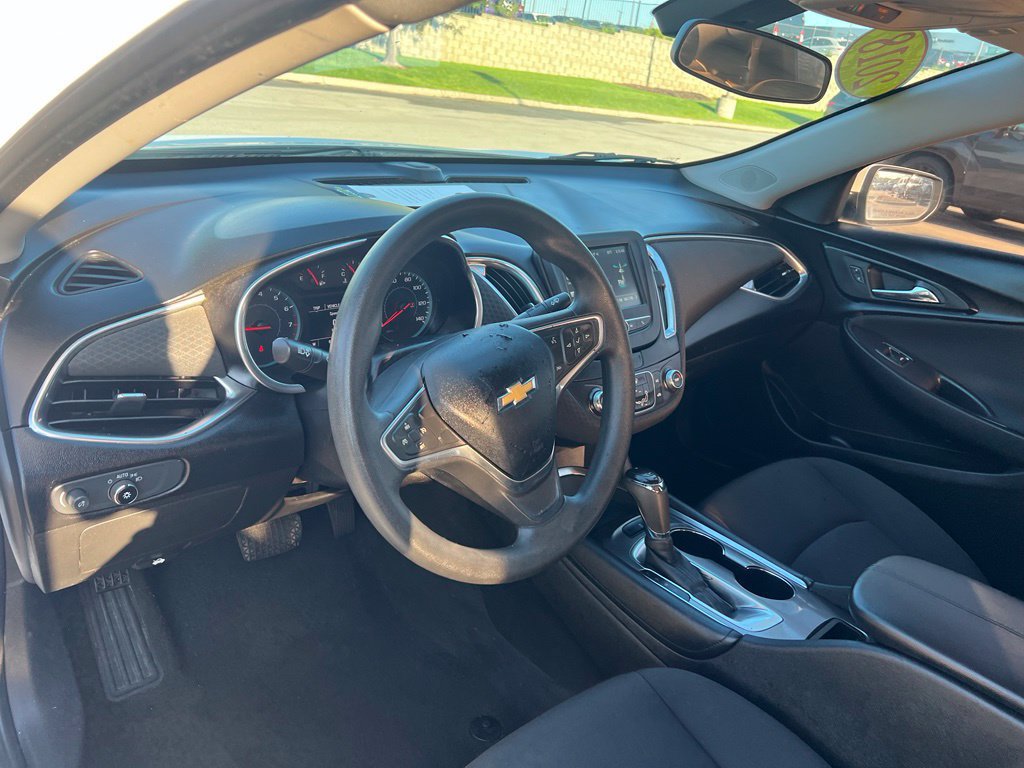 Used 2018 Chevrolet Malibu LT FWD image 17