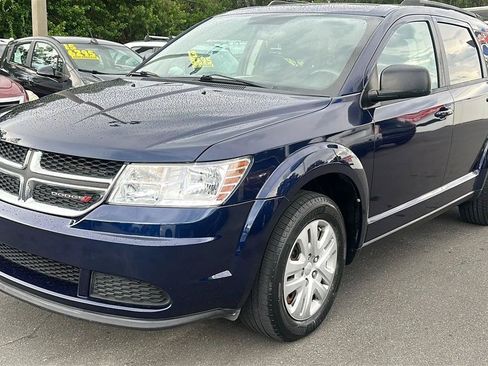Used 2017 Dodge Journey SE FWD image 2