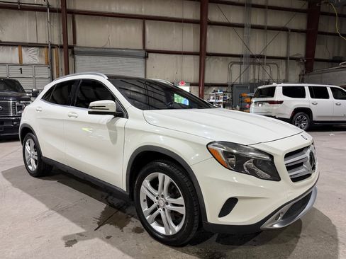 Used 2017 Mercedes-Benz GLA 250 image 2