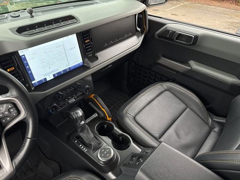 Used 2022 Ford Bronco Badlands image 26