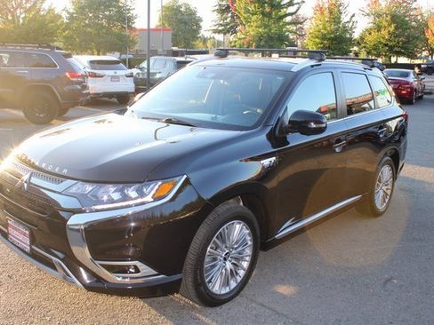 Used 2022 Mitsubishi Outlander LE image 7