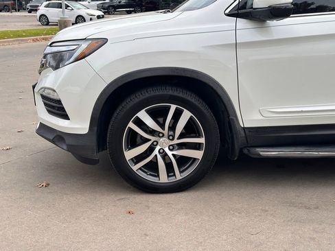 Used 2016 Honda Pilot Touring image 9