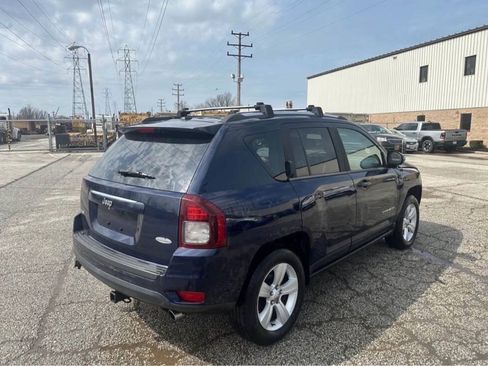 Used 2014 Jeep Compass Latitude w/ Sun/Sound Group AWD/4WD image 7