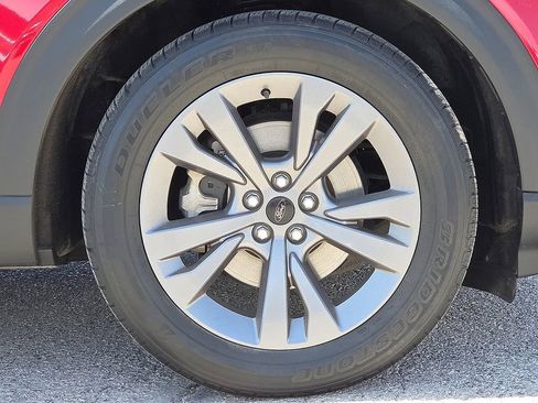 Used 2021 Ford Explorer XLT w/ Equipment Group 202A RWD image 8
