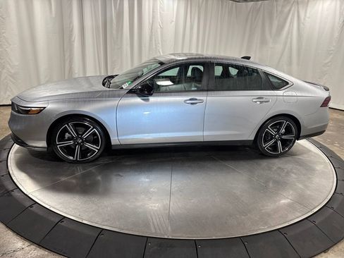 Used 2023 Honda Accord Sport image 6