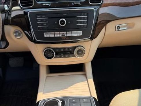 Used 2017 Mercedes-Benz GLE 350 4MATIC image 35