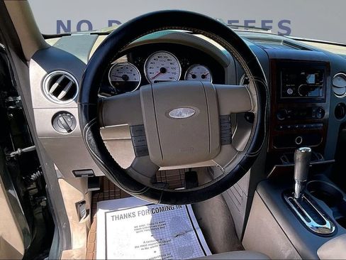 Used 2004 Ford F150 Lariat RWD image 9