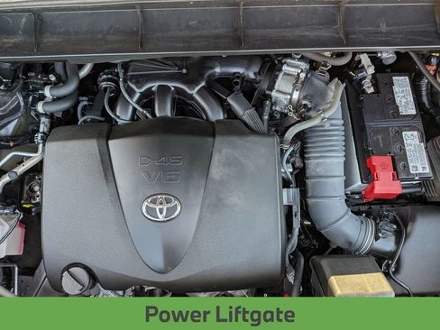 Used 2022 Toyota Highlander XLE FWD image 15