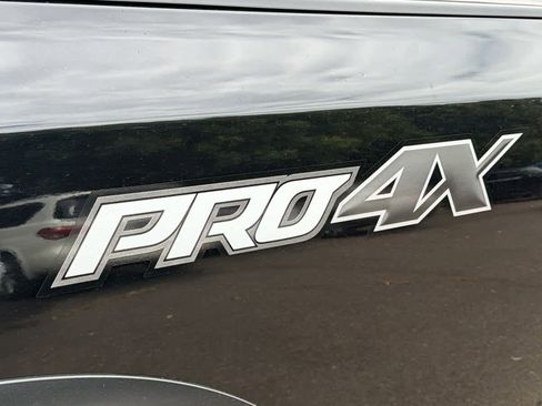 Used 2021 Nissan Titan PRO-4X w/ Pro-4x Convenience Package AWD/4WD image 20