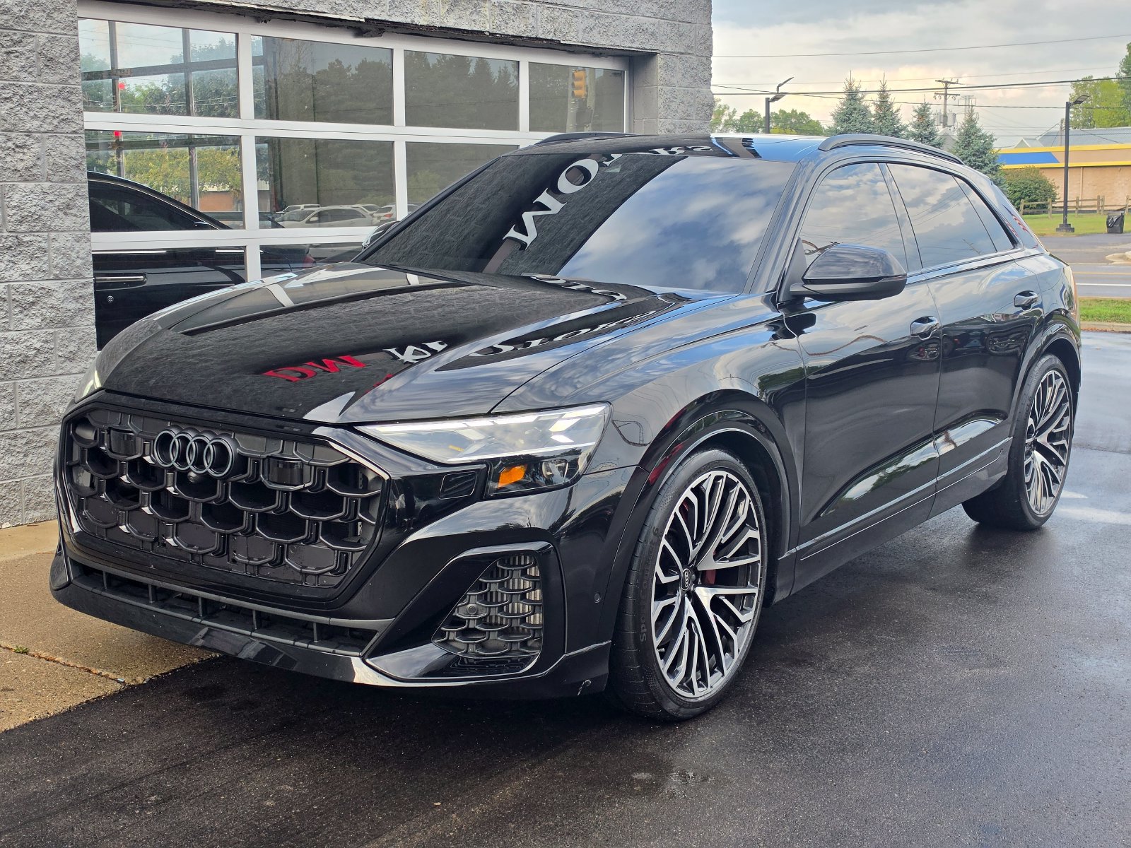 Used 2024 Audi SQ8 Prestige AWD/4WD image 1