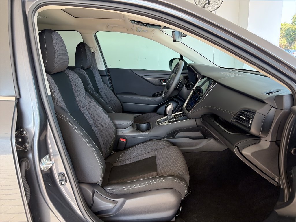 Used 2024 Subaru Outback Premium AWD/4WD image 27