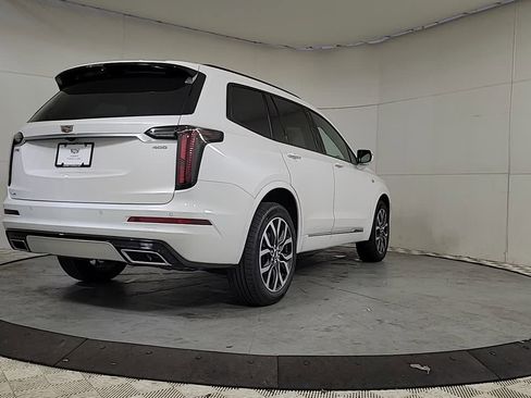 New 2025 Cadillac XT6 Sport image 7