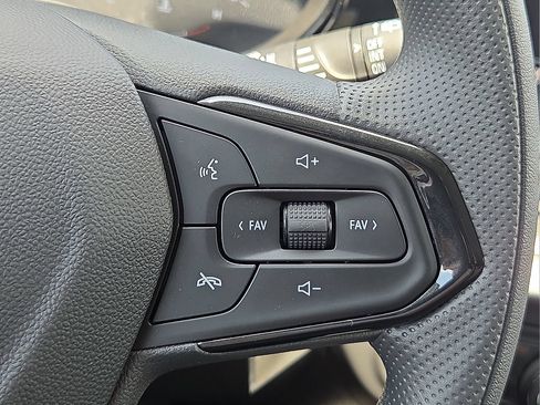 New 2026 Chevrolet Trax LS FWD image 19