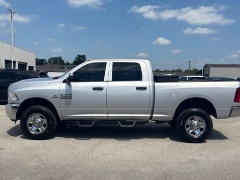 Used 2018 RAM 2500 Tradesman w/ Chrome Appearance Group AWD/4WD image 13