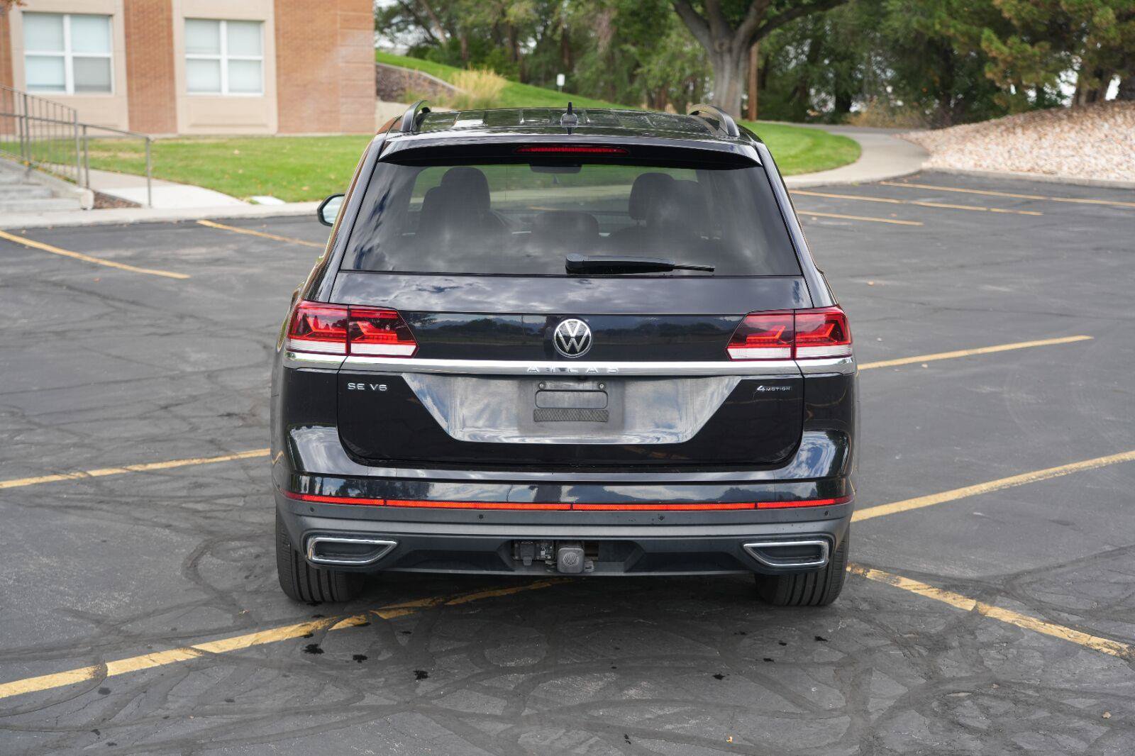 Used 2023 Volkswagen Atlas SE AWD/4WD image 4