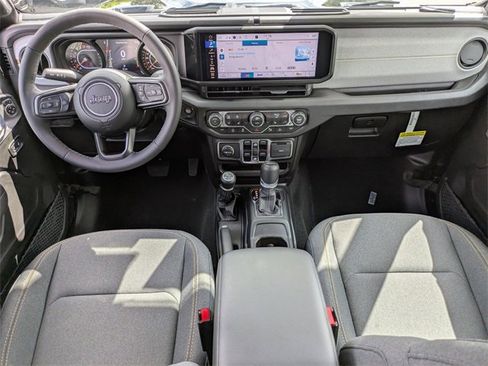 New 2025 Jeep Gladiator Sport image 15