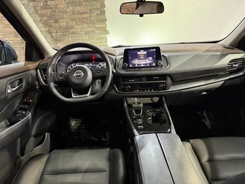 Used 2023 Nissan Rogue SV w/ SV Premium B Package FWD image 27