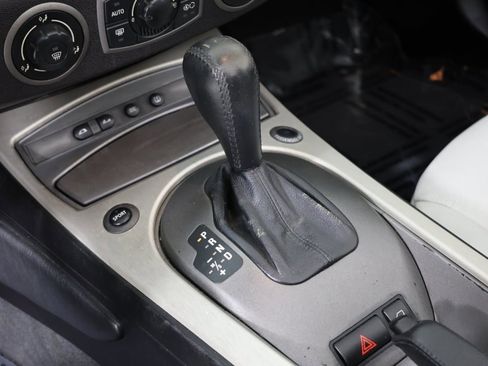 Used 2004 BMW Z4 2.5i image 6