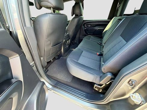 Used 2019 Nissan Titan SV w/ SV Convenience Package AWD/4WD image 27