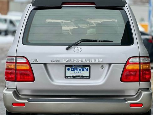 Used 2002 Toyota Land Cruiser 4dr 4WD image 4