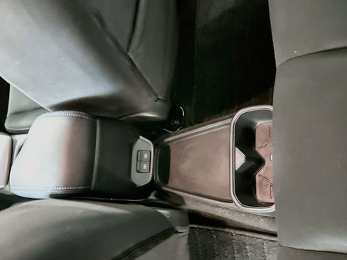 Used 2025 Nissan Leaf S FWD image 27