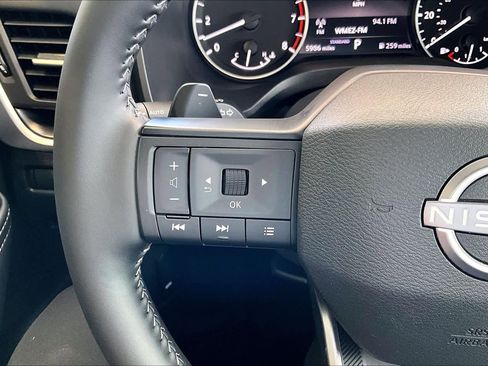 Used 2026 Nissan Rogue SV FWD image 16