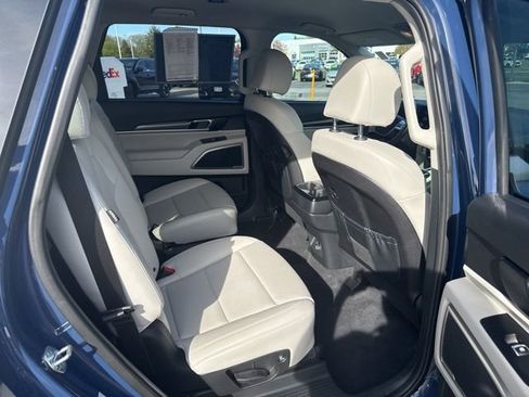 Certified 2023 Kia Telluride S AWD/4WD image 9