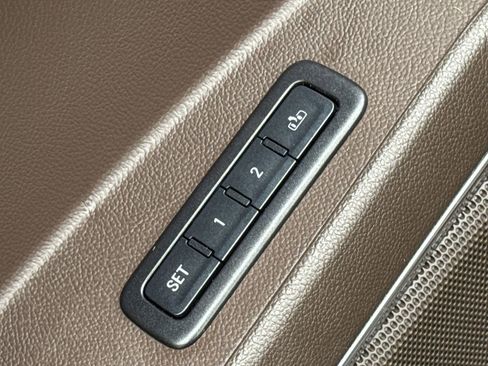 Used 2015 GMC Yukon XL Denali w/ Open Road Package AWD/4WD image 22