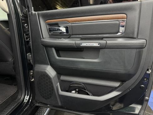 Used 2016 RAM 1500 Laramie w/ Convenience Group AWD/4WD image 8