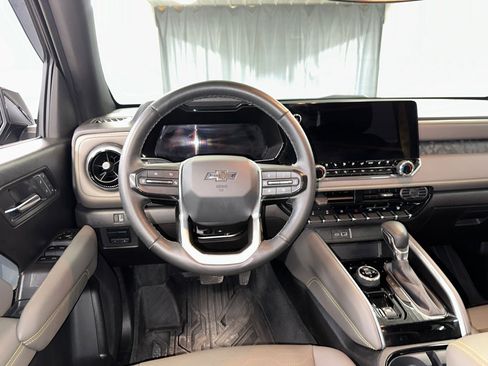 Certified 2024 Chevrolet Colorado ZR2 w/ ZR2 Convenience Package III image 2