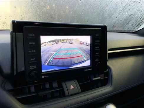 Used 2022 Toyota RAV4 SE w/ Convenience Package image 28