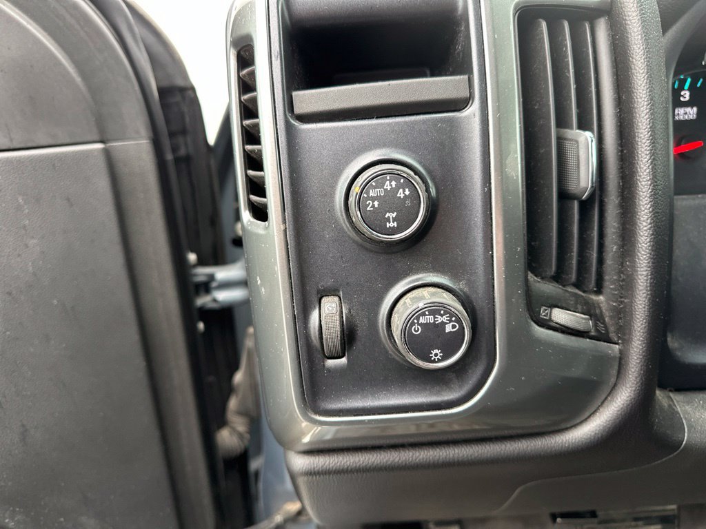 Used 2016 Chevrolet Silverado 1500 LT AWD/4WD image 34