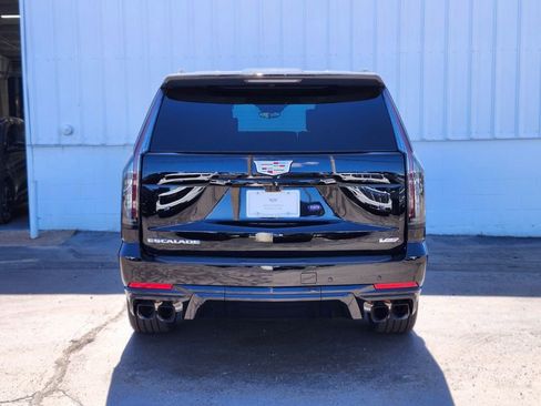 New 2026 Cadillac Escalade V w/ LPO, Floor Liner Package AWD/4WD image 4