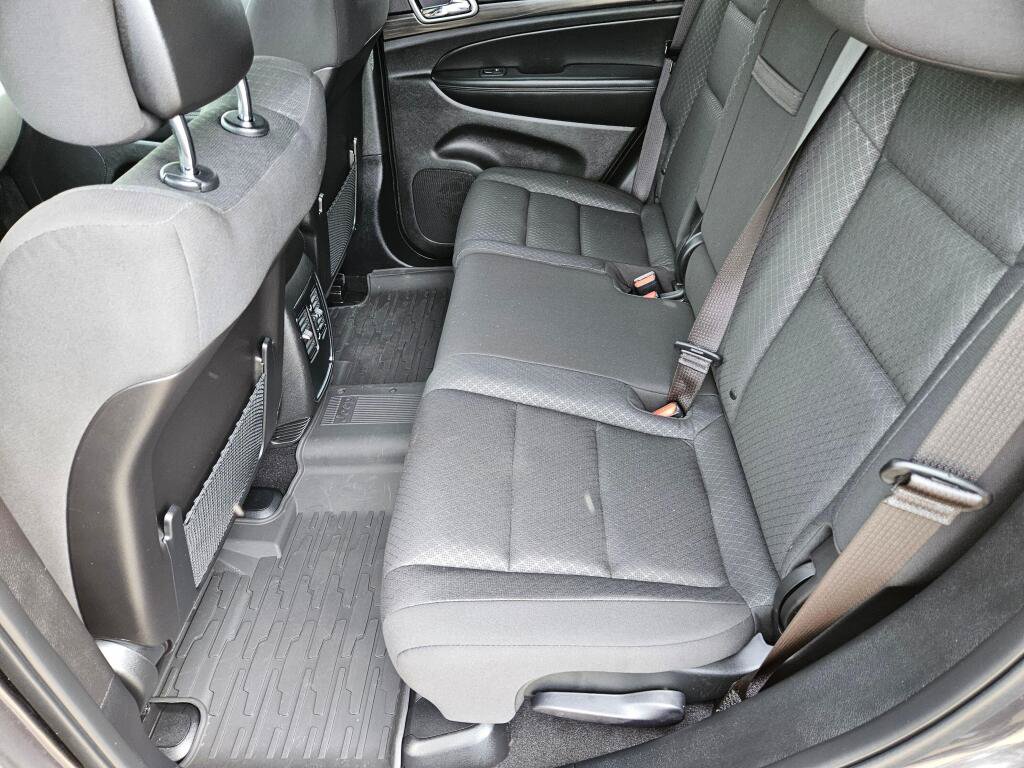Used 2021 Jeep Grand Cherokee Laredo AWD/4WD image 13