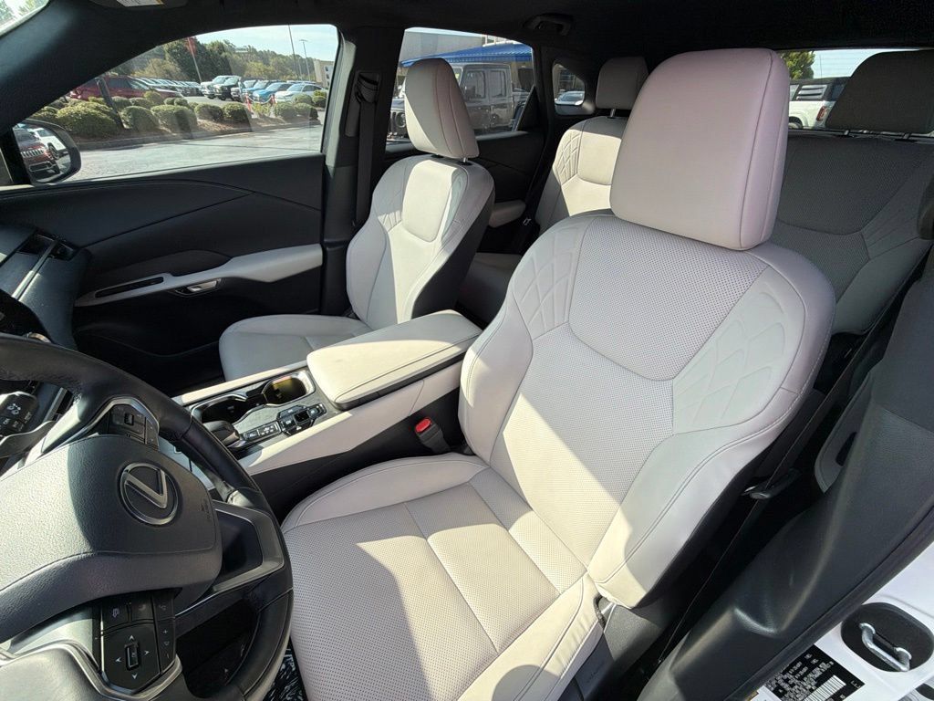 Used 2023 Lexus RX 350 Premium w/ Cold Area Package FWD image 8