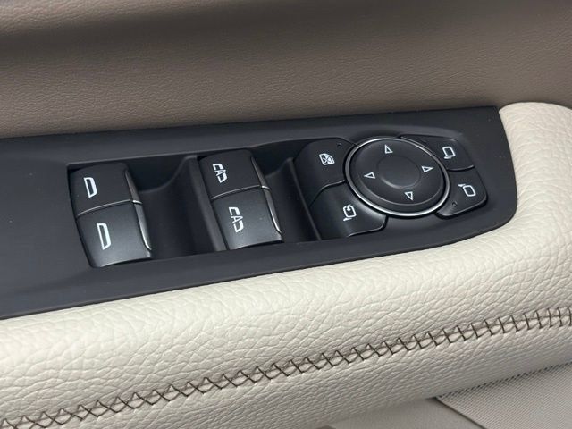 New 2026 GMC Yukon Denali w/ Denali Reserve Package AWD/4WD image 19
