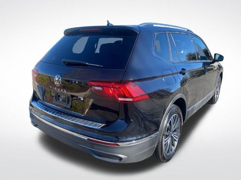 Used 2024 Volkswagen Tiguan SE image 7