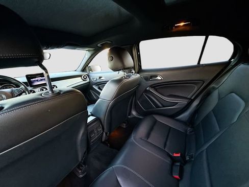 Used 2019 Mercedes-Benz GLA 250 4MATIC image 23