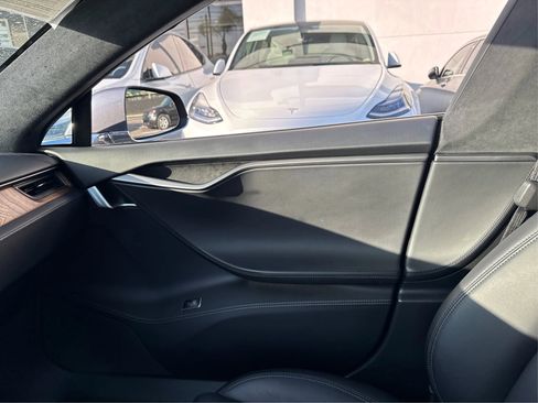 Used 2020 Tesla Model S AWD image 19