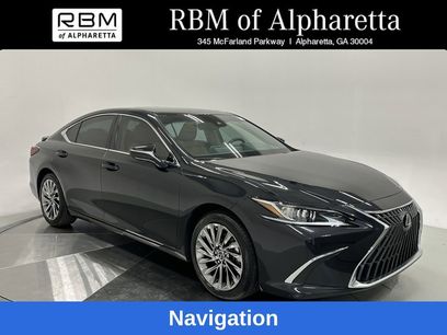 Used 2024 Lexus ES 300h w/ Luxury Package