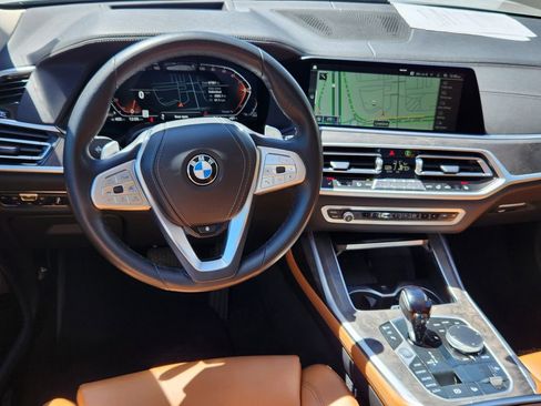 Used 2022 BMW X7 xDrive40i w/ Premium Package AWD/4WD image 9